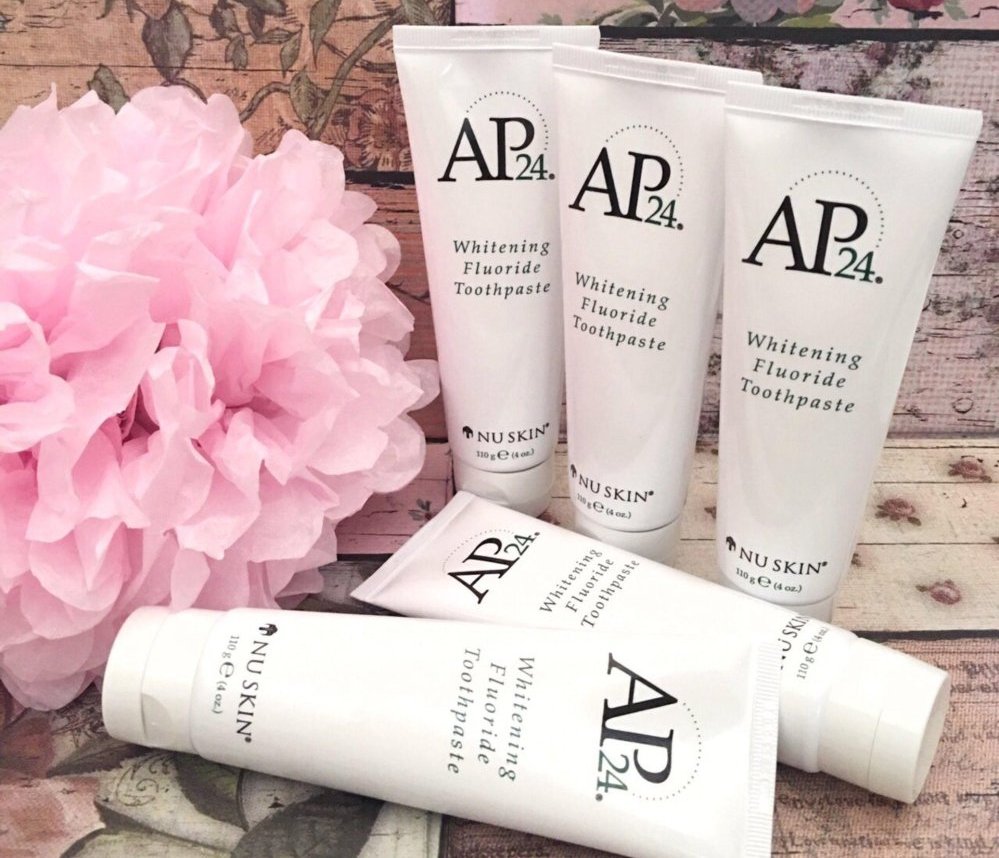 AP24® Whitening Fluoride Toothpaste